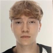 mi chiamo Axel Costa, sono un ragazzo di 20, disponibile a fare lezioni private per ragazzi delle elementari e medie